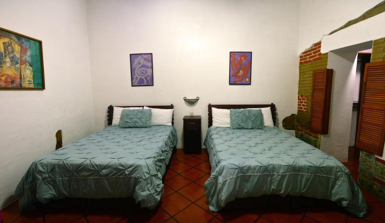 Las Mariposas Hotel & Studios Oaxaca ภายนอก รูปภาพ