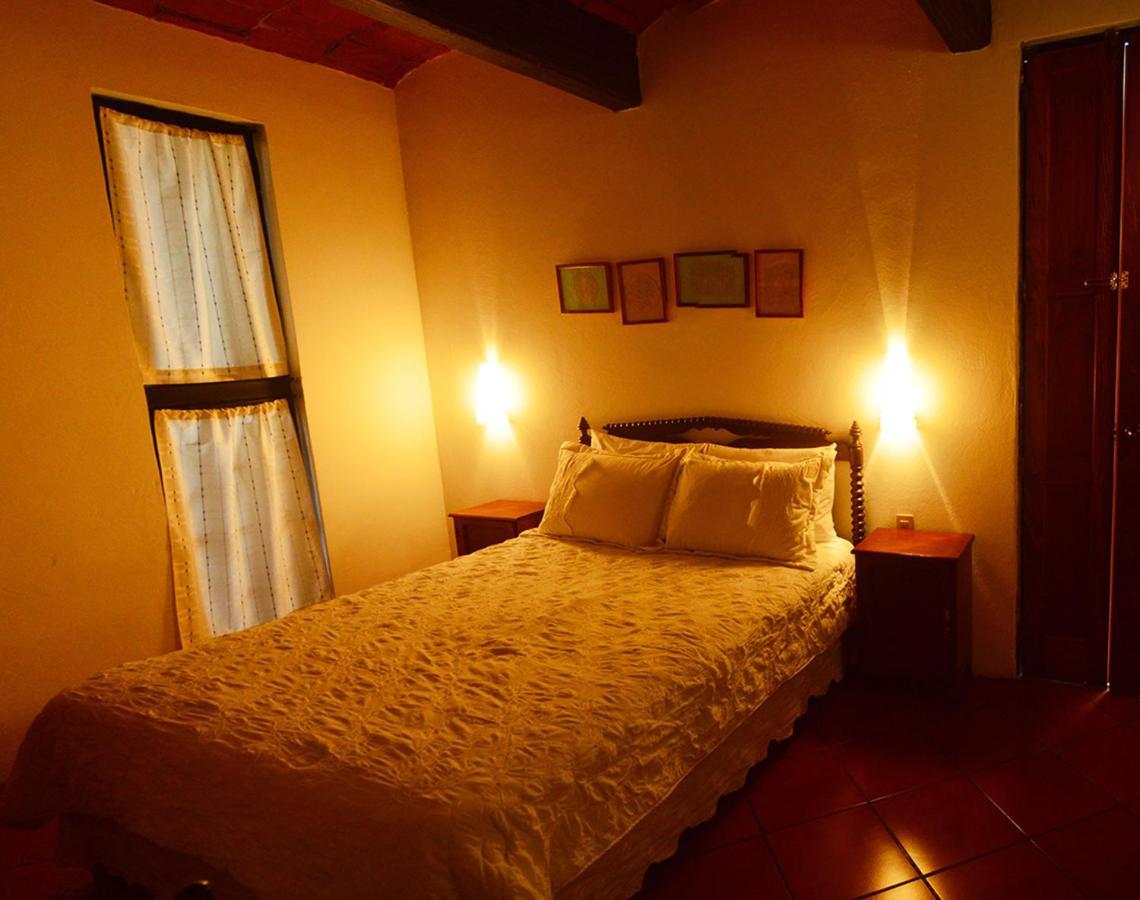 Las Mariposas Hotel & Studios Oaxaca ภายนอก รูปภาพ