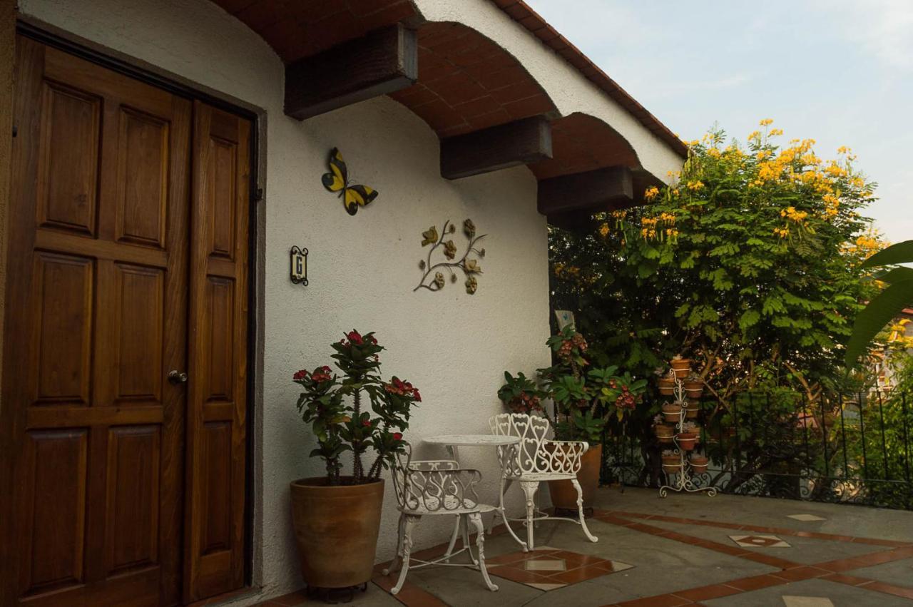 Las Mariposas Hotel & Studios Oaxaca ภายนอก รูปภาพ