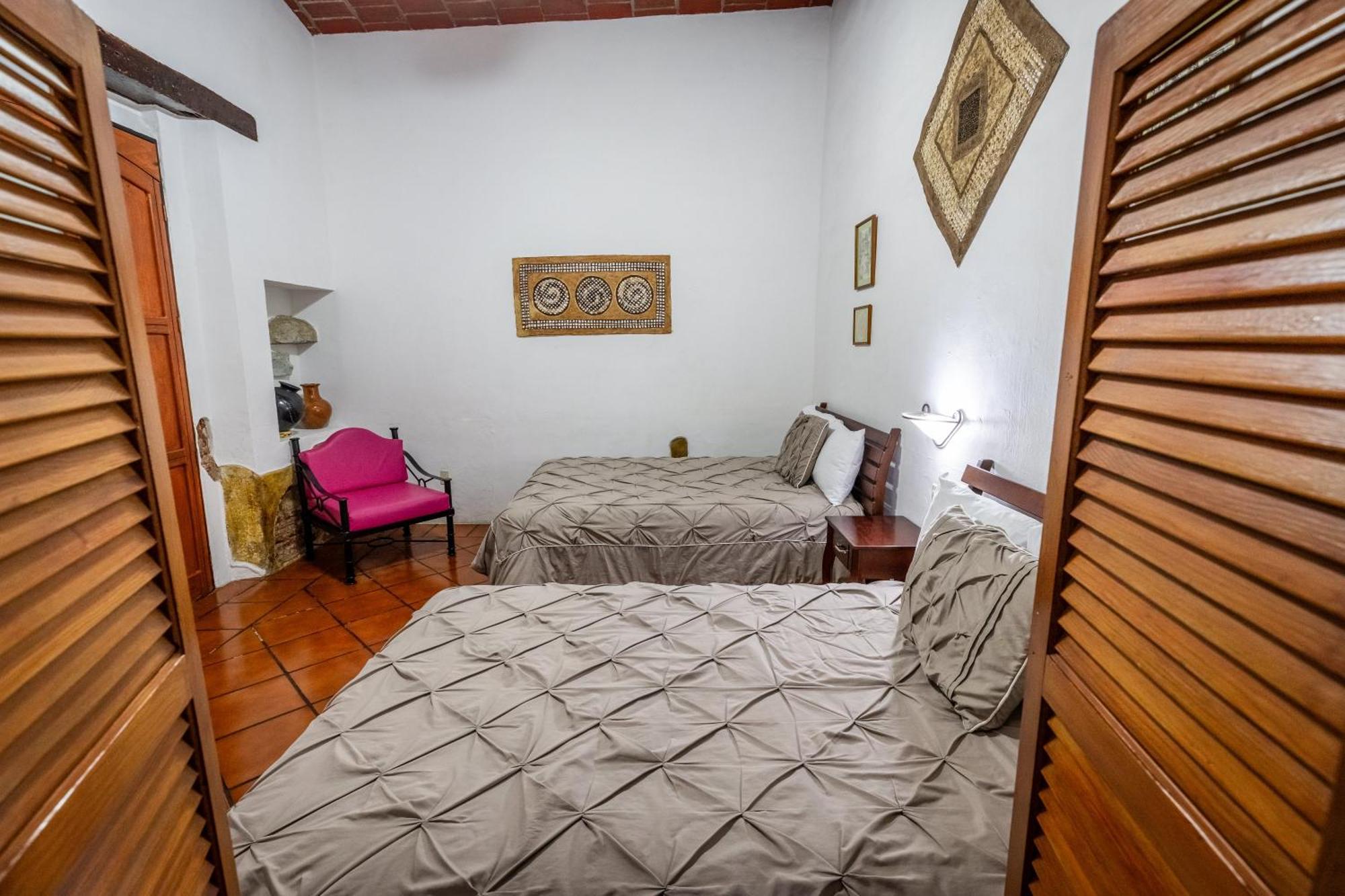 Las Mariposas Hotel & Studios Oaxaca ภายนอก รูปภาพ