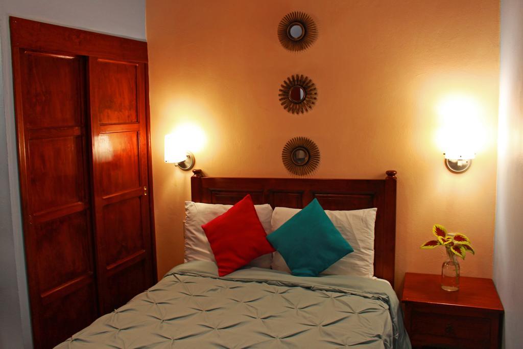 Las Mariposas Hotel & Studios Oaxaca ภายนอก รูปภาพ